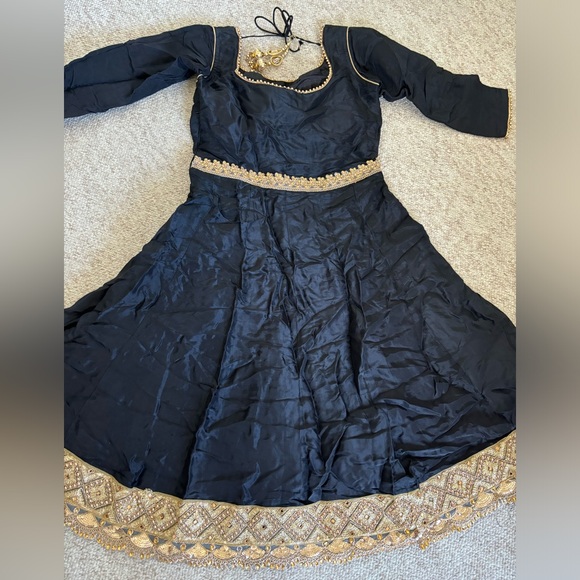 Black Anarkali with Floral Chunni and Pajami - Picture 4 of 16